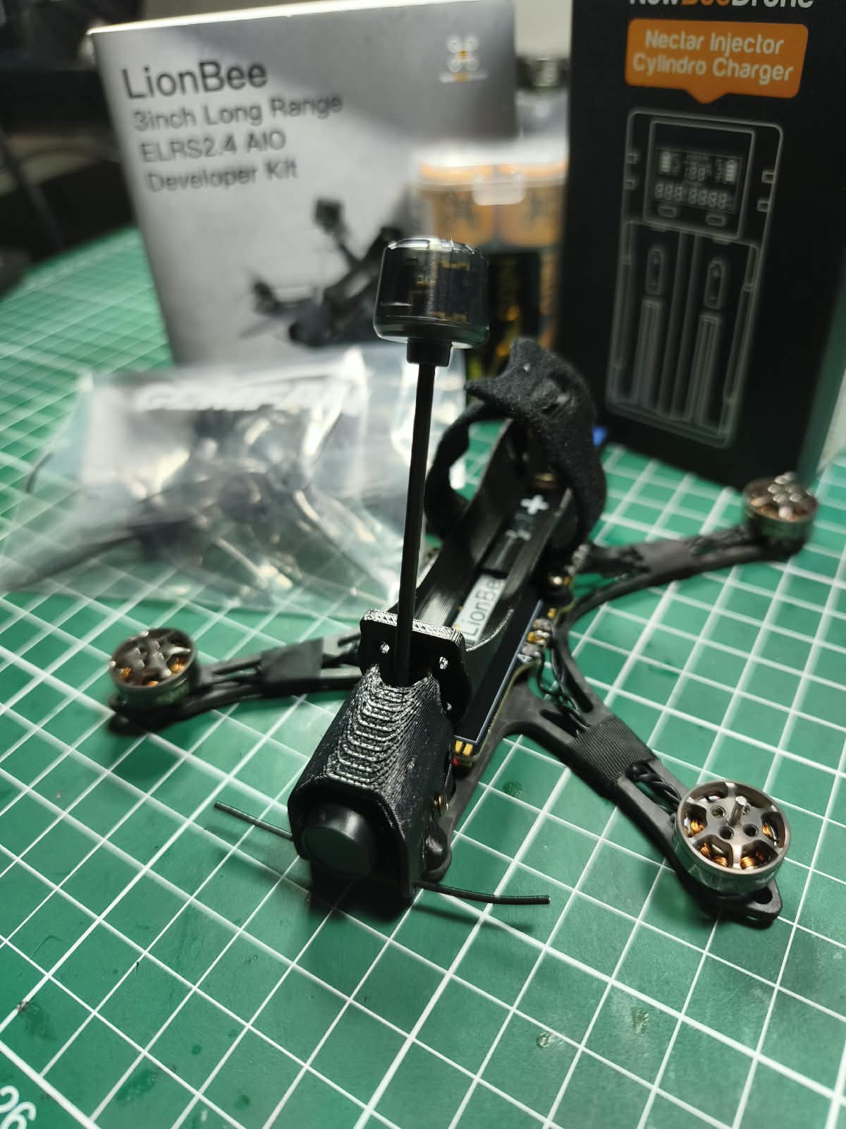 NewBeeDrone LionBee 3 pulgadas